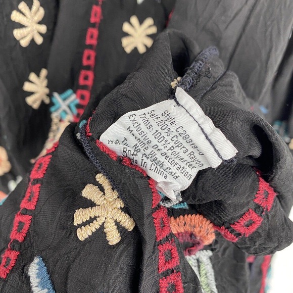 Johnny Was Dulci Tunic Black Size Medium Floral Embroidered Red Long Sleeve - Picture 3 of 5